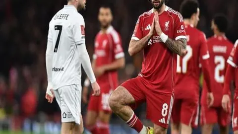 【巅峰对决】普渡与休斯顿大学60-62紧咬比分，乌赞绝杀上篮晋级精英8强